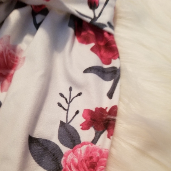 Sweet Boho flower pants with maroon top. - Picture 4 of 4